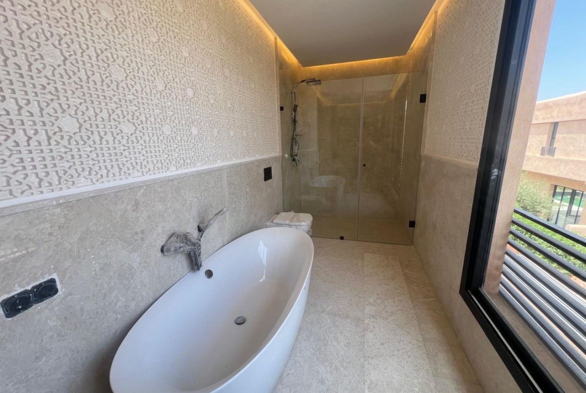 Superbe Villa de Prestige Route d’Amizmiz 8km–                     À VENDRE