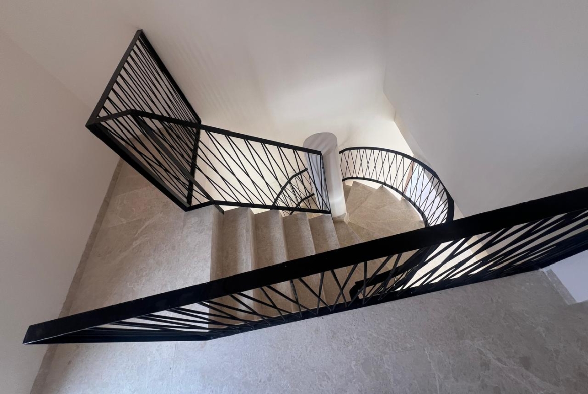 Superbe Villa de Prestige Route d’Amizmiz 8km–                     À VENDRE