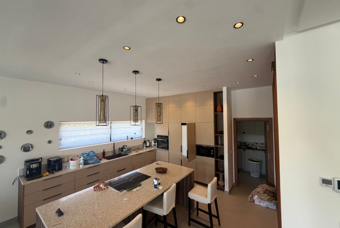 🌴 À VENDRE – VILLA DE PRESTIGE ROUTE DE L’OURIKA, MARRAKECH 🌴