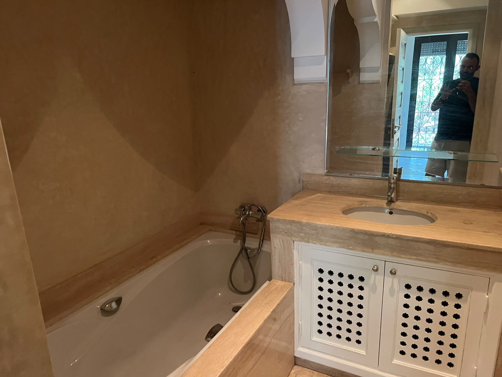 À VENDRE – Superbe appartement de prestige à Agdal, à deux pas du nouveau Morocco Mall