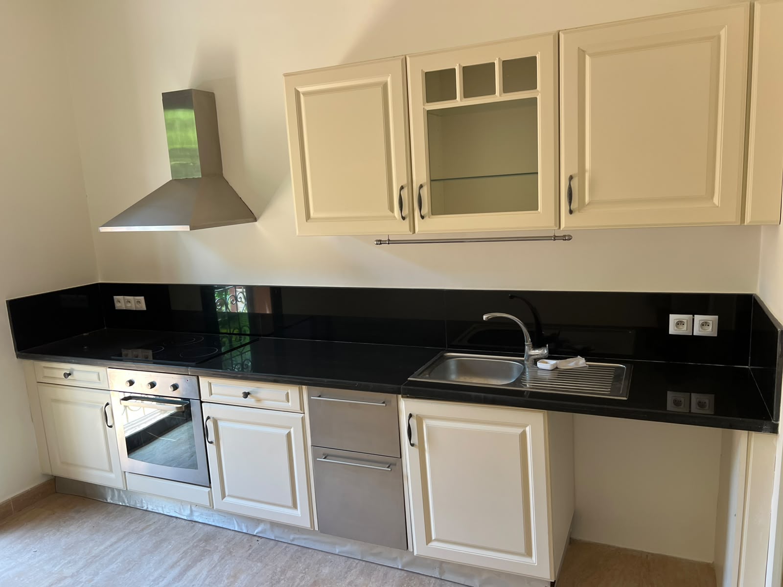 À VENDRE – Superbe appartement de prestige à Agdal, à deux pas du nouveau Morocco Mall