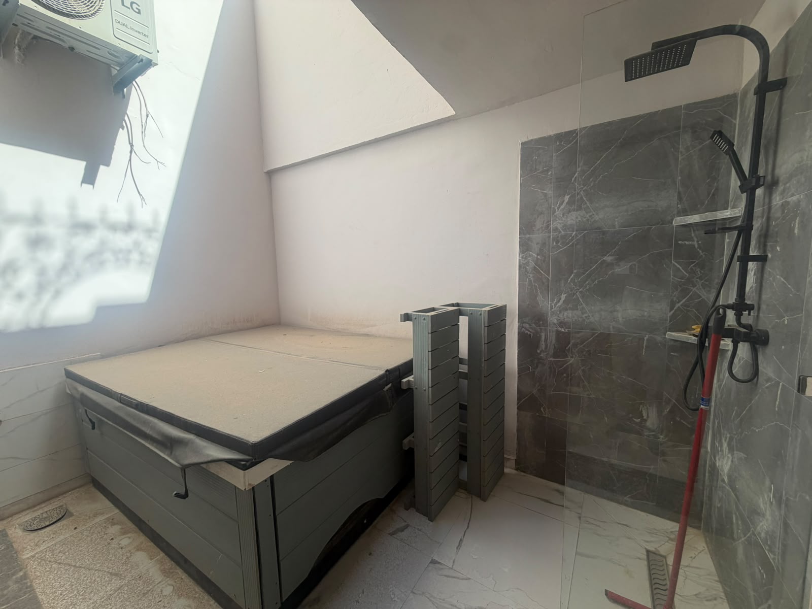 4 Exclusivité clé en agence A VENDRE — LOT UNIQUE & RARE À GUÉLIZ, MARRAKECH