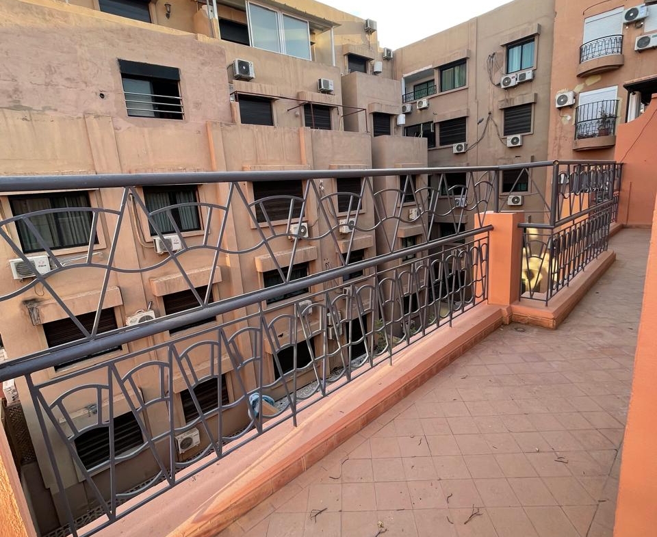 À LOUER — APPARTEMENT 2 CHAMBRES VIDE | GUÉLIZ