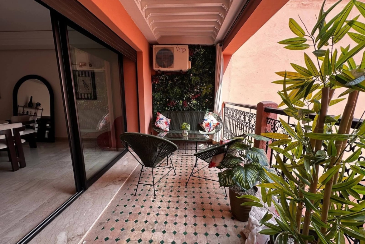 MAGNIFIQUE APPARTEMENT MEUBLÉ À GUÉLIZ