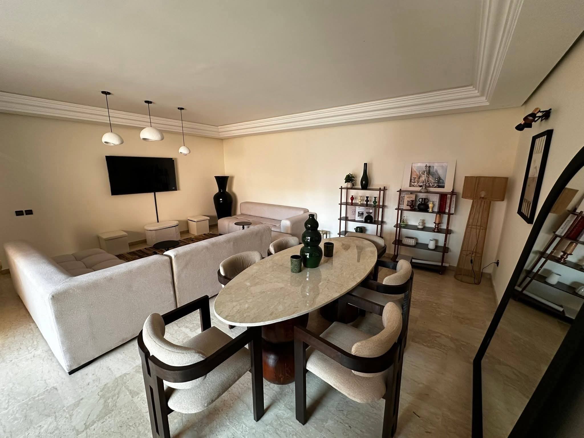 MAGNIFIQUE APPARTEMENT MEUBLÉ À GUÉLIZ