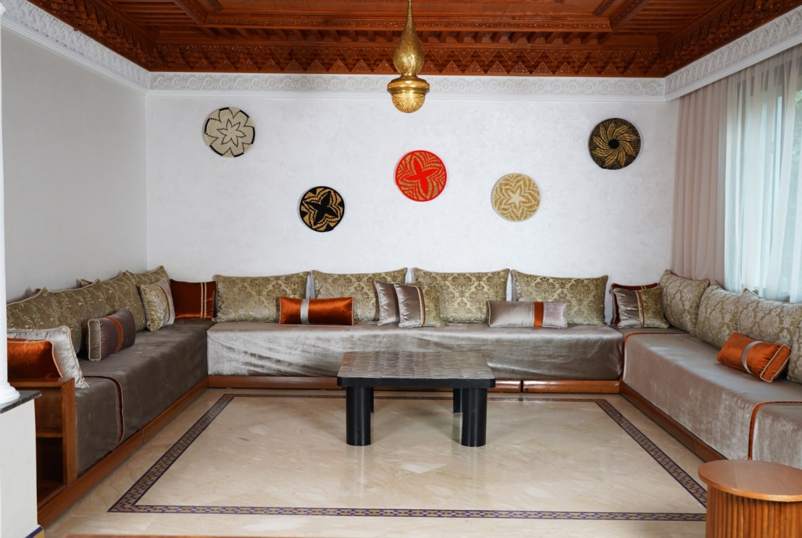 VILLA D’EXCEPTION À LOUER TARGA
