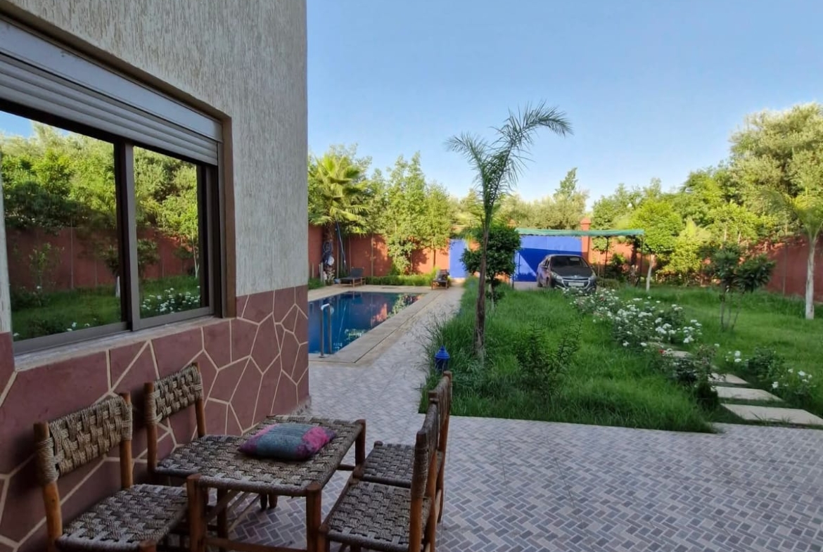VILLA AVEC PISCINE 4 CHAMBRES CALME SANS VIS A VIS
