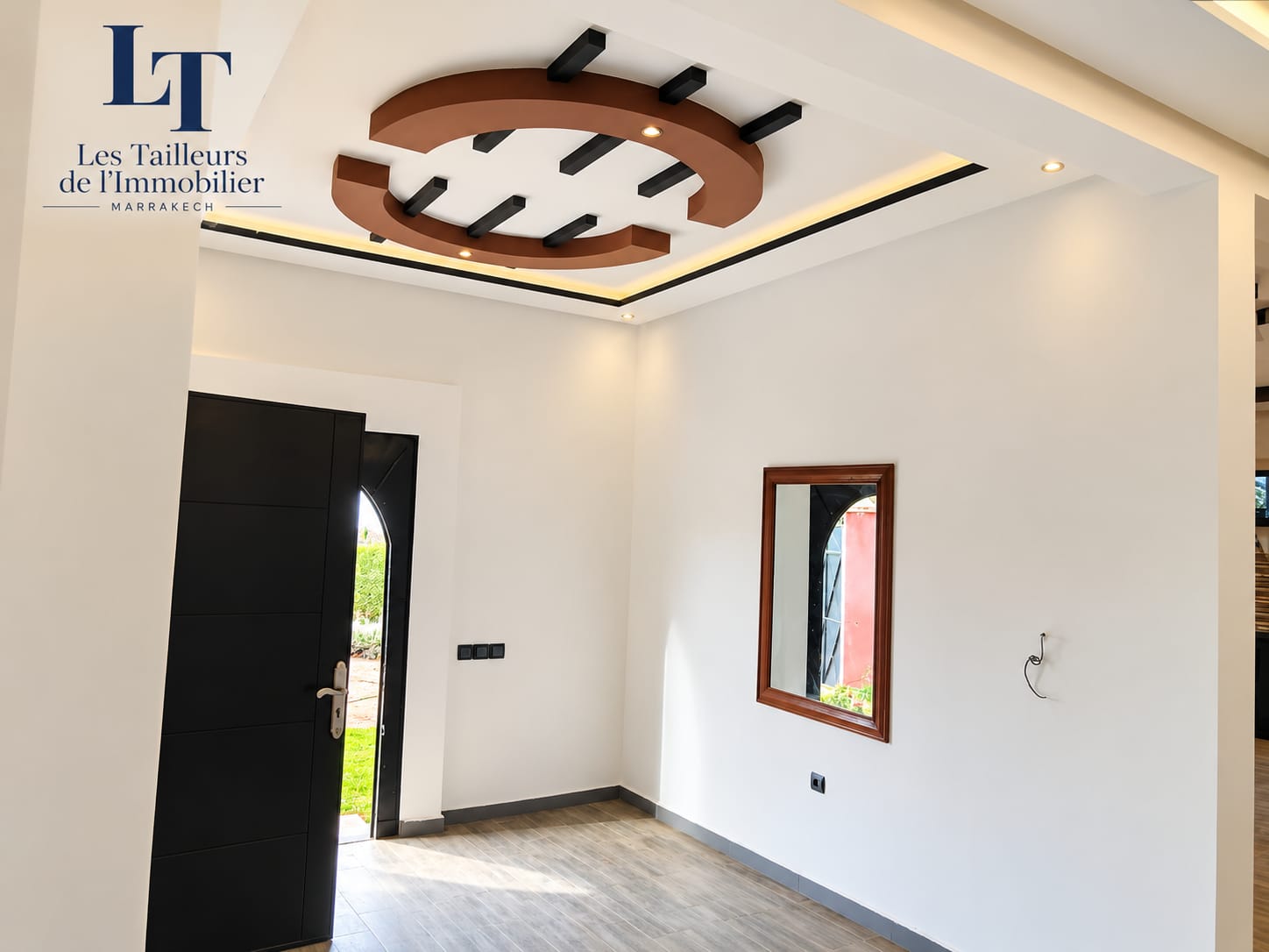 MINI VILLA AVEC ESPACE VERT PISCINE JACCUZI LOCATION LONGUE DUREE