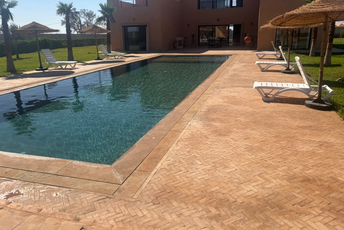 VILLA D’EXCEPTION À VENDRE – SUR 2 HECTAR TITREE