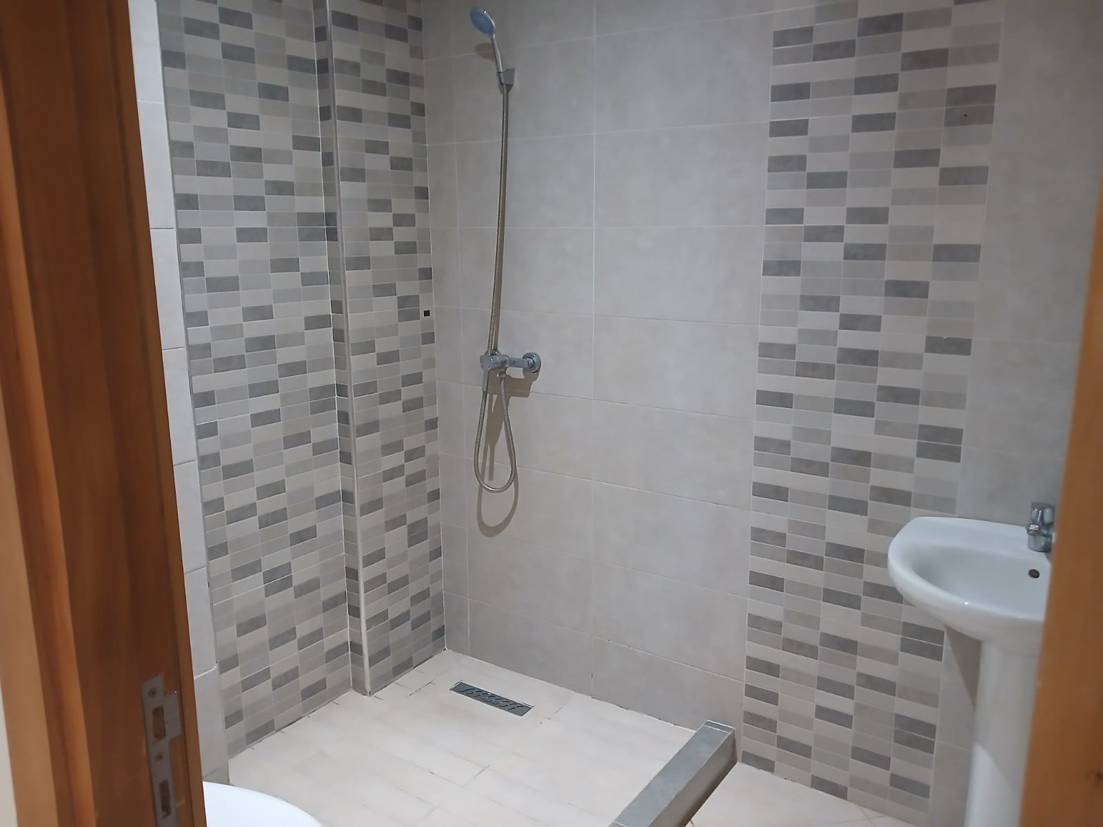 WhatsApp Image 2026-09-21 🏡 À LOUER – BEL APPARTEMENT MEUBLÉ À SEMLALIA