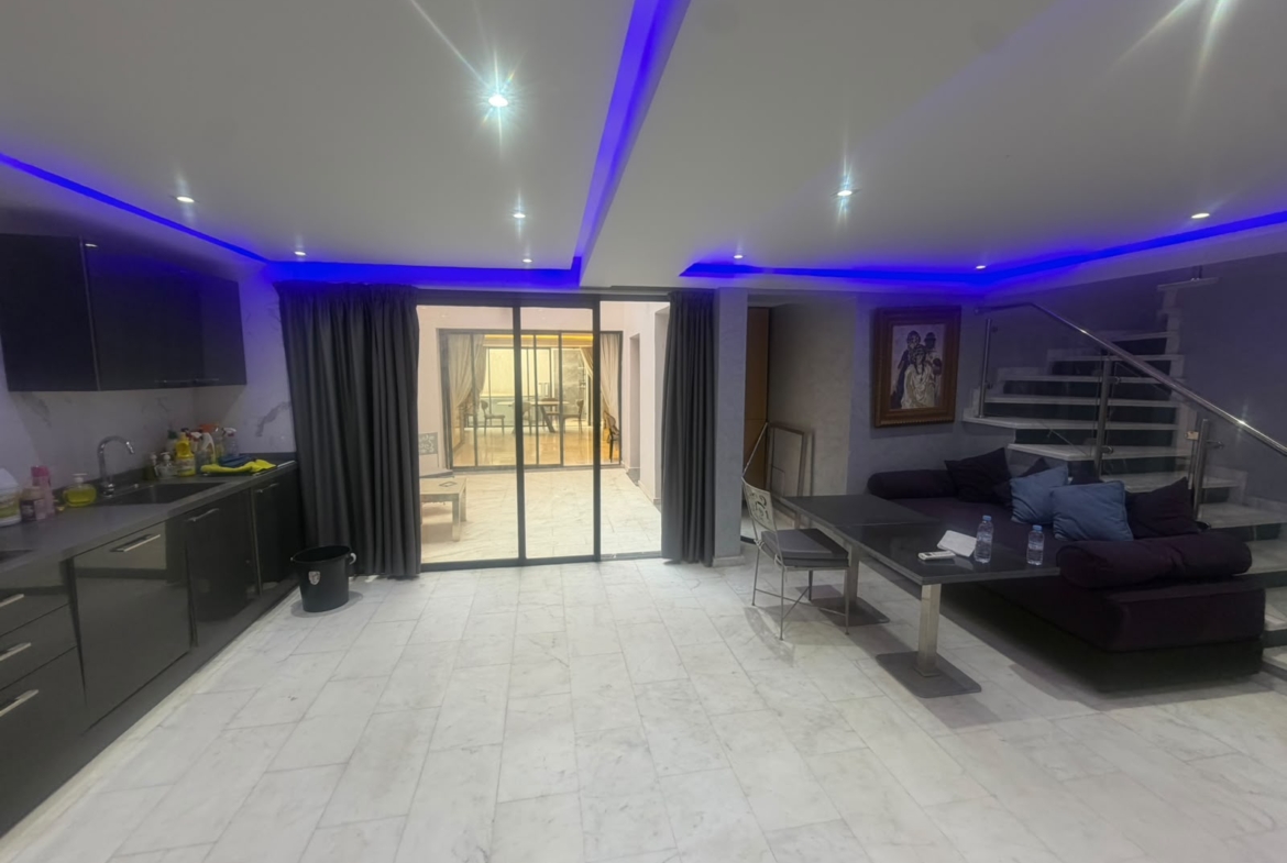 Exclusivité clé en agence A VENDRE — LOT UNIQUE & RARE À GUÉLIZ, MARRAKECH