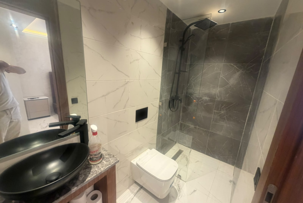 Exclusivité clé en agence A VENDRE — LOT UNIQUE & RARE À GUÉLIZ, MARRAKECH