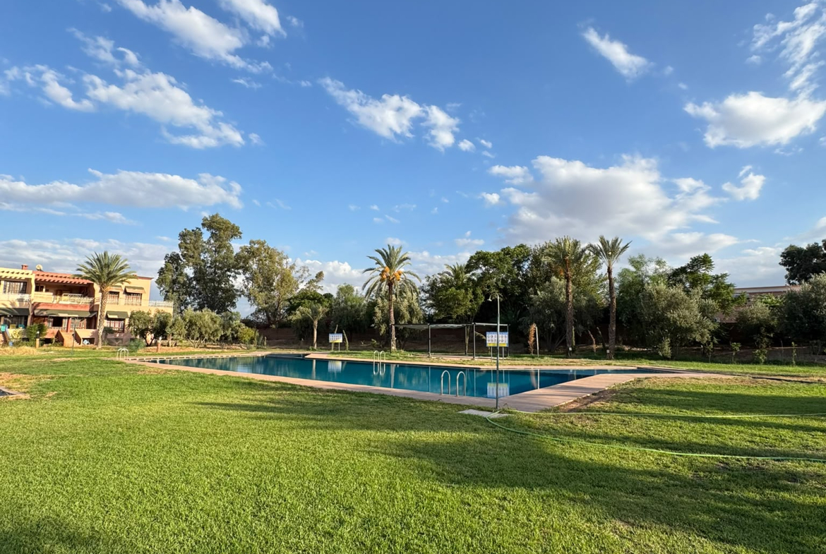 BELLE VILLA 300 M² AVEC PISCINE | RÉSIDENCE SÉCURISÉE / À LOUER