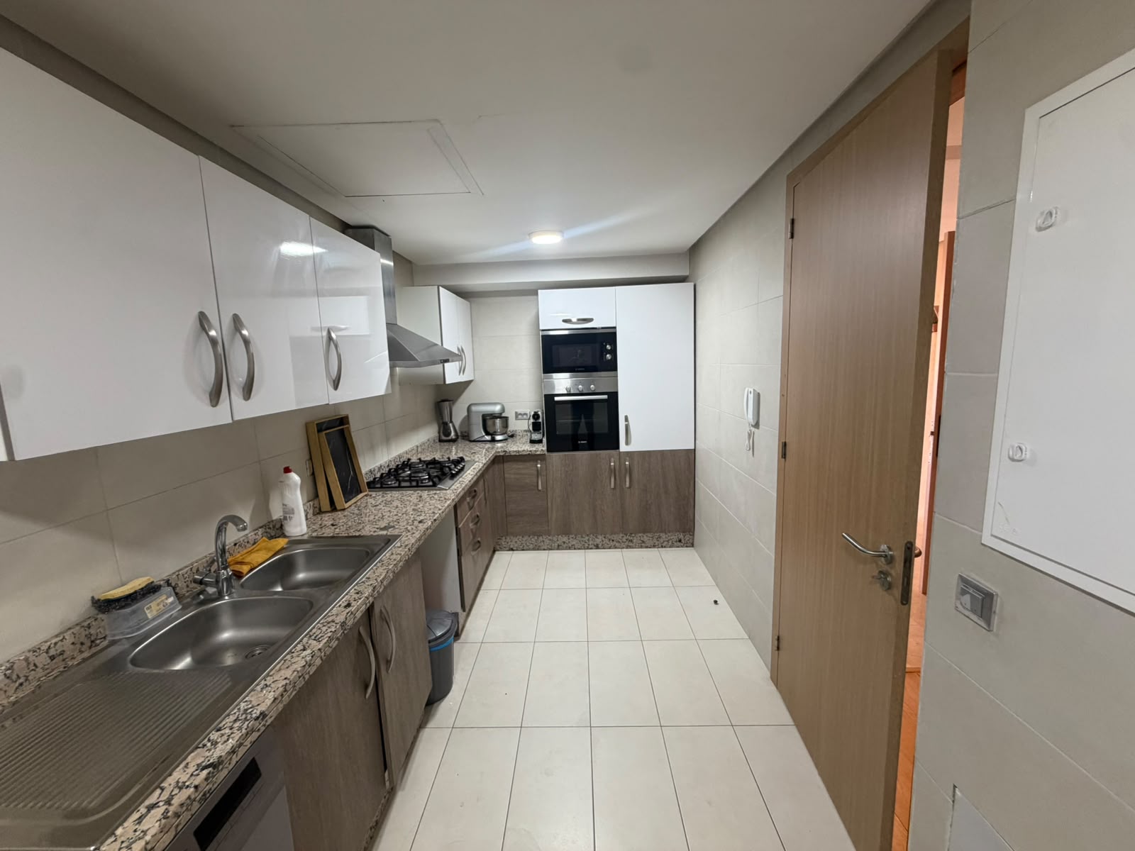 APPARTEMENT MEUBLÉ 3 CHAMBRES A LOUER