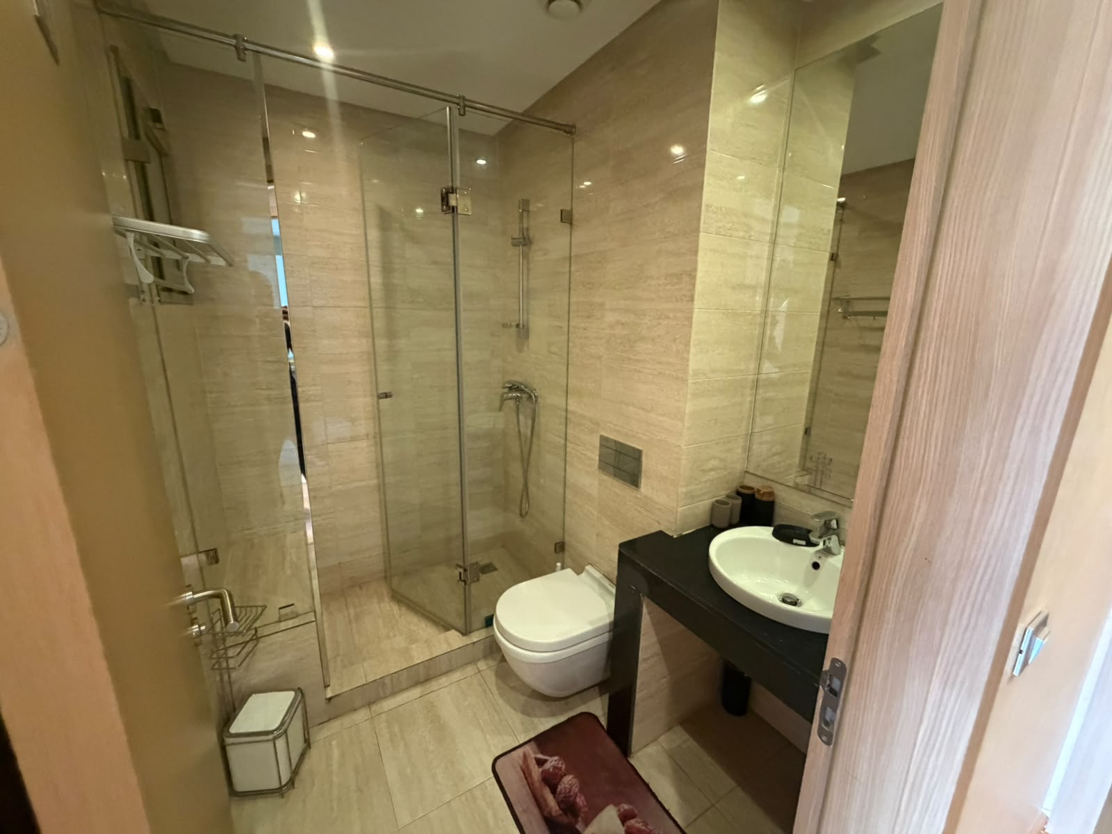 APPARTEMENT MEUBLÉ 3 CHAMBRES A LOUER