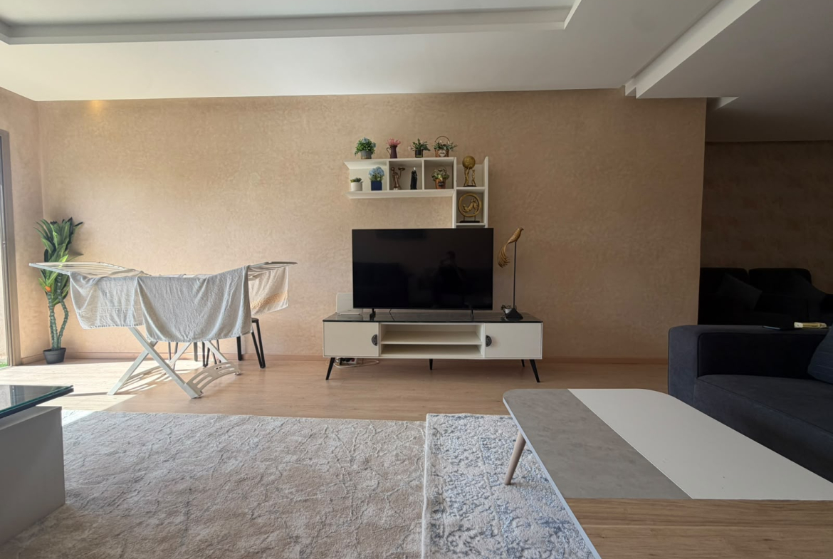 APPARTEMENT MEUBLÉ 3 CHAMBRES A LOUER