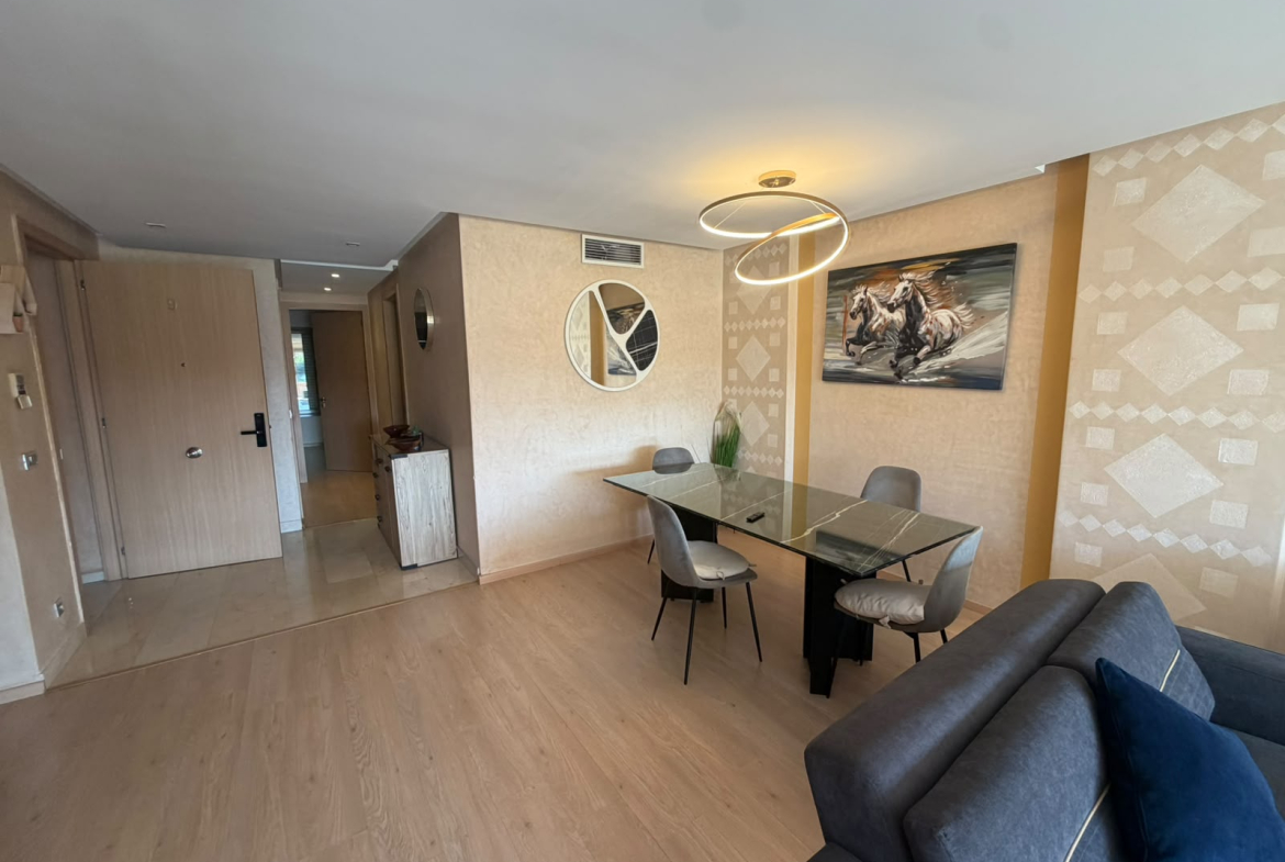 APPARTEMENT MEUBLÉ 3 CHAMBRES A LOUER
