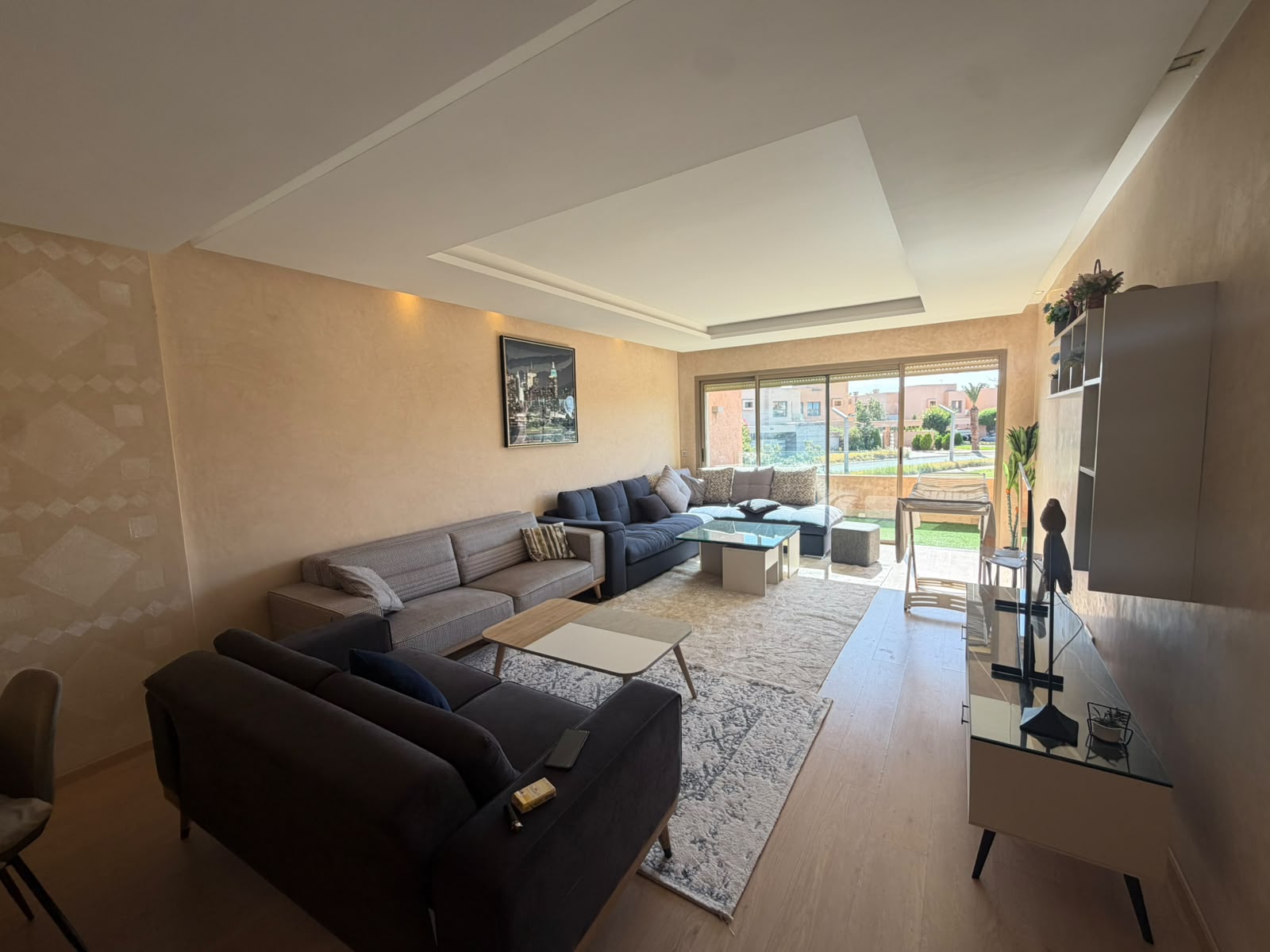 APPARTEMENT MEUBLÉ 3 CHAMBRES A LOUER