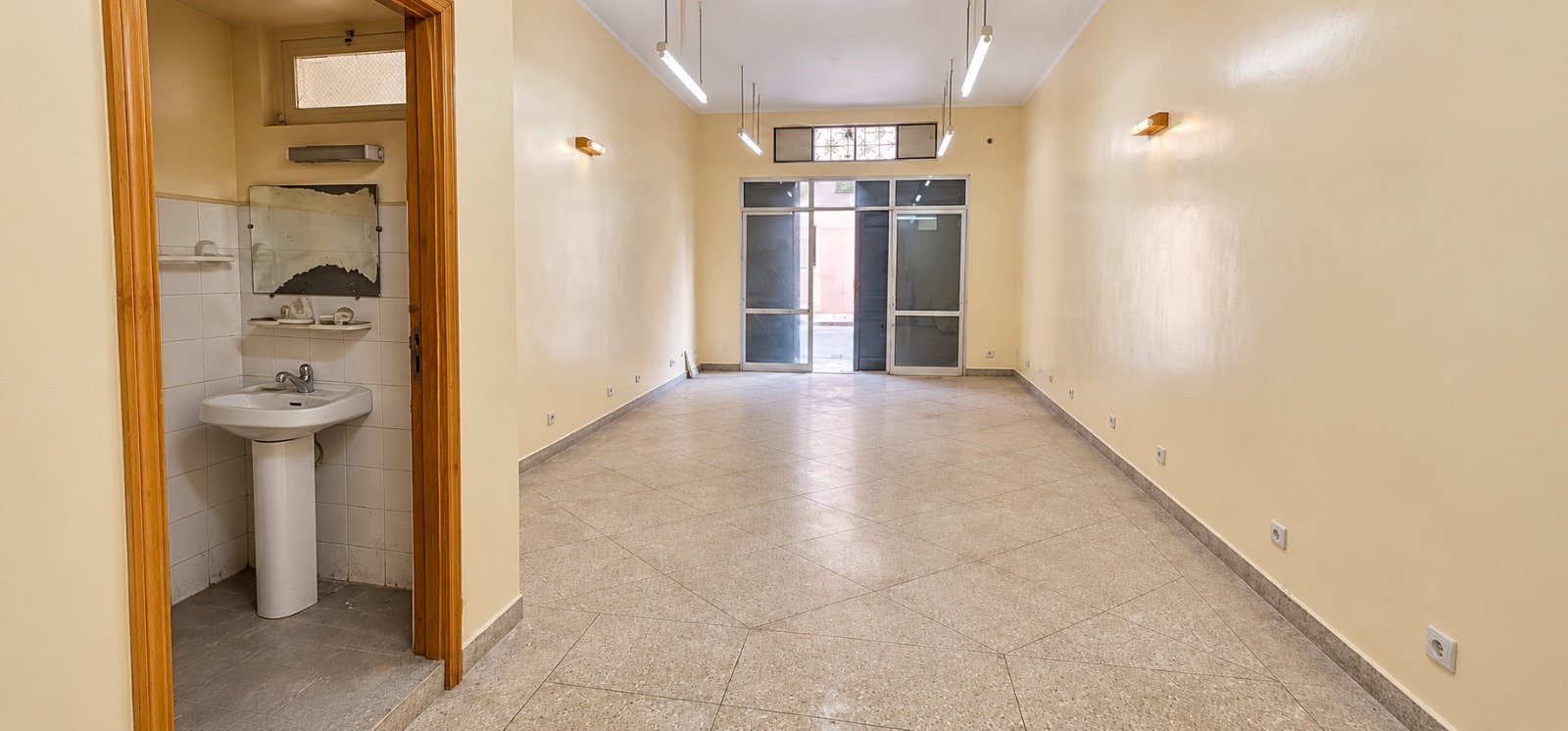 LOCAL COMMERCIAL 49 m² M’Hamid / Maatallah -À LOUER