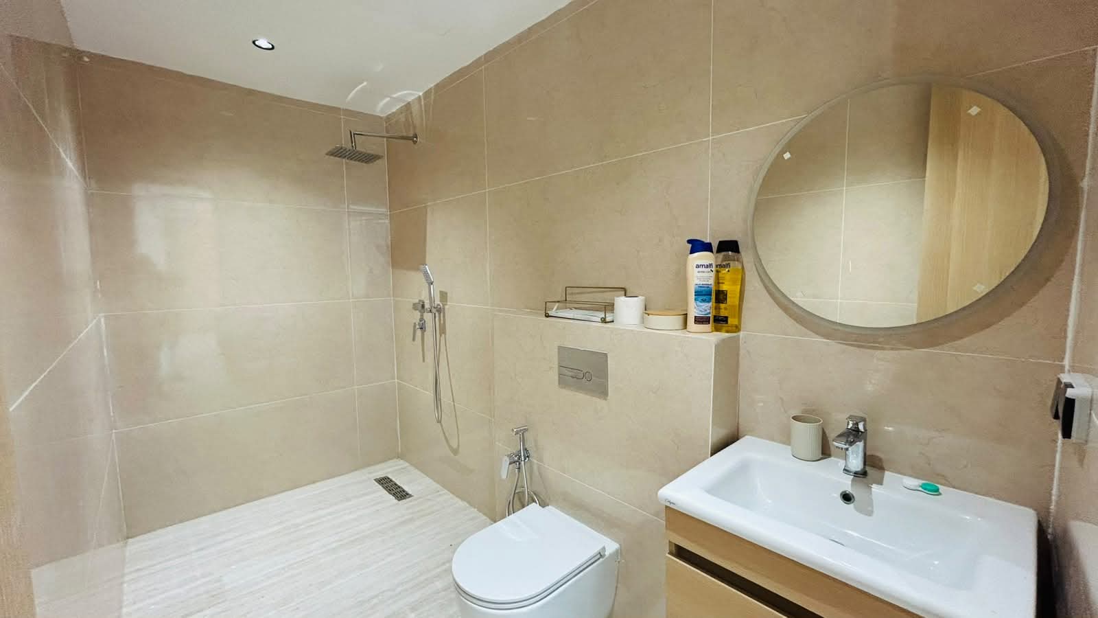 🏡 APPARTEMENT 2 CHAMBRES AVEC PARKING TITRÉ – À VENDRE