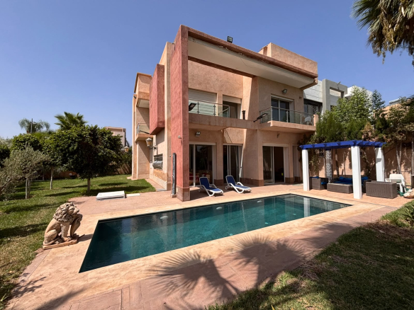 Superbe Villa Front de Golf – À Louer (Argan Golf Resort) / Marrakech