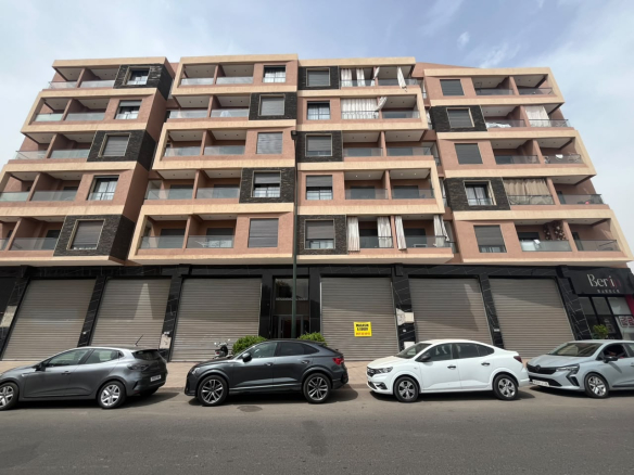 MAGASIN NEUF JAMAIS LOUÉ – À LOUER / M avenue