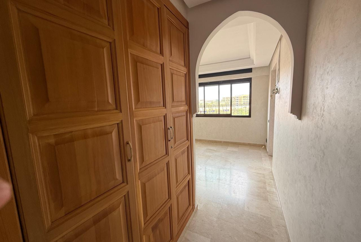 BEL APPARTEMENT 2 CHAMBRES -NON MEUBLE |A LOUER