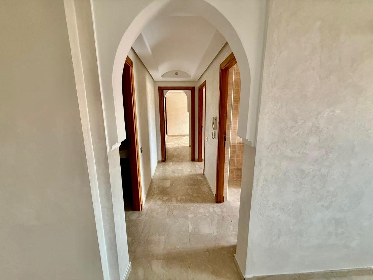 BEL APPARTEMENT 2 CHAMBRES -NON MEUBLE |A LOUER