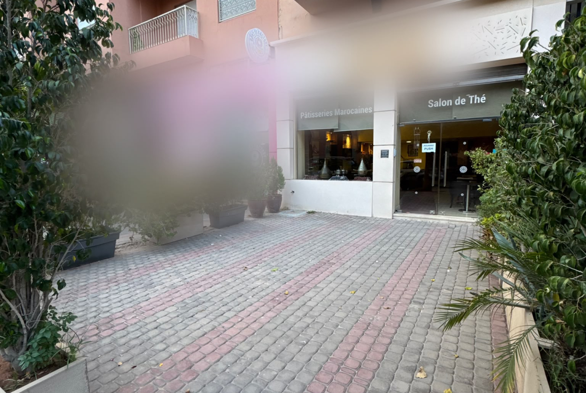 PÂTISSERIE MAROCAINE & SALON DE THÉ AVEC BELLE TERRASSE / À VENDRE