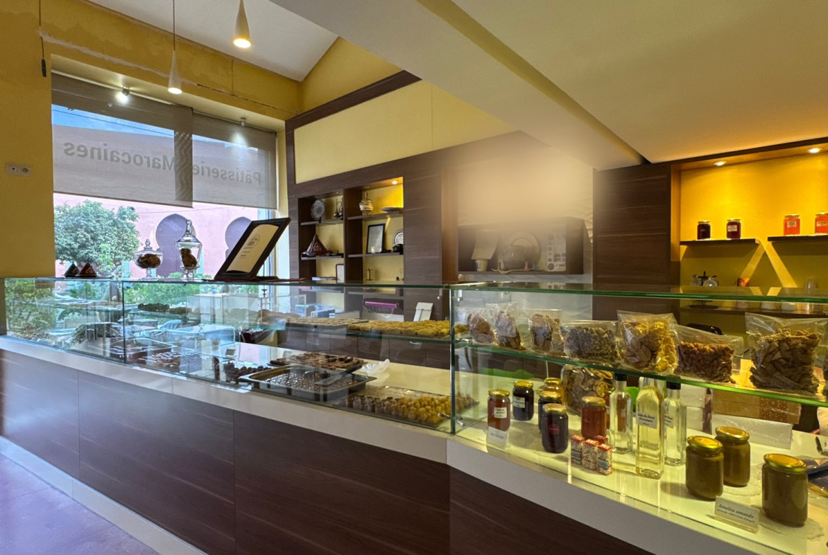 PÂTISSERIE MAROCAINE & SALON DE THÉ AVEC BELLE TERRASSE / À VENDRE