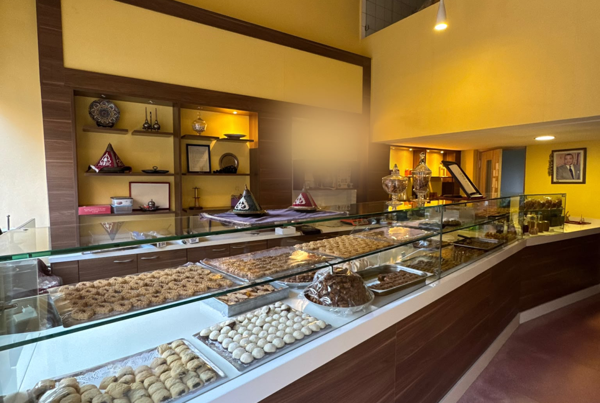 PÂTISSERIE MAROCAINE & SALON DE THÉ AVEC BELLE TERRASSE / À VENDRE