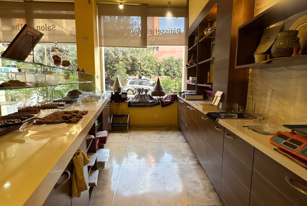 PÂTISSERIE MAROCAINE & SALON DE THÉ AVEC BELLE TERRASSE / À VENDRE