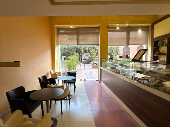 PÂTISSERIE MAROCAINE & SALON DE THÉ AVEC BELLE TERRASSE / À VENDRE