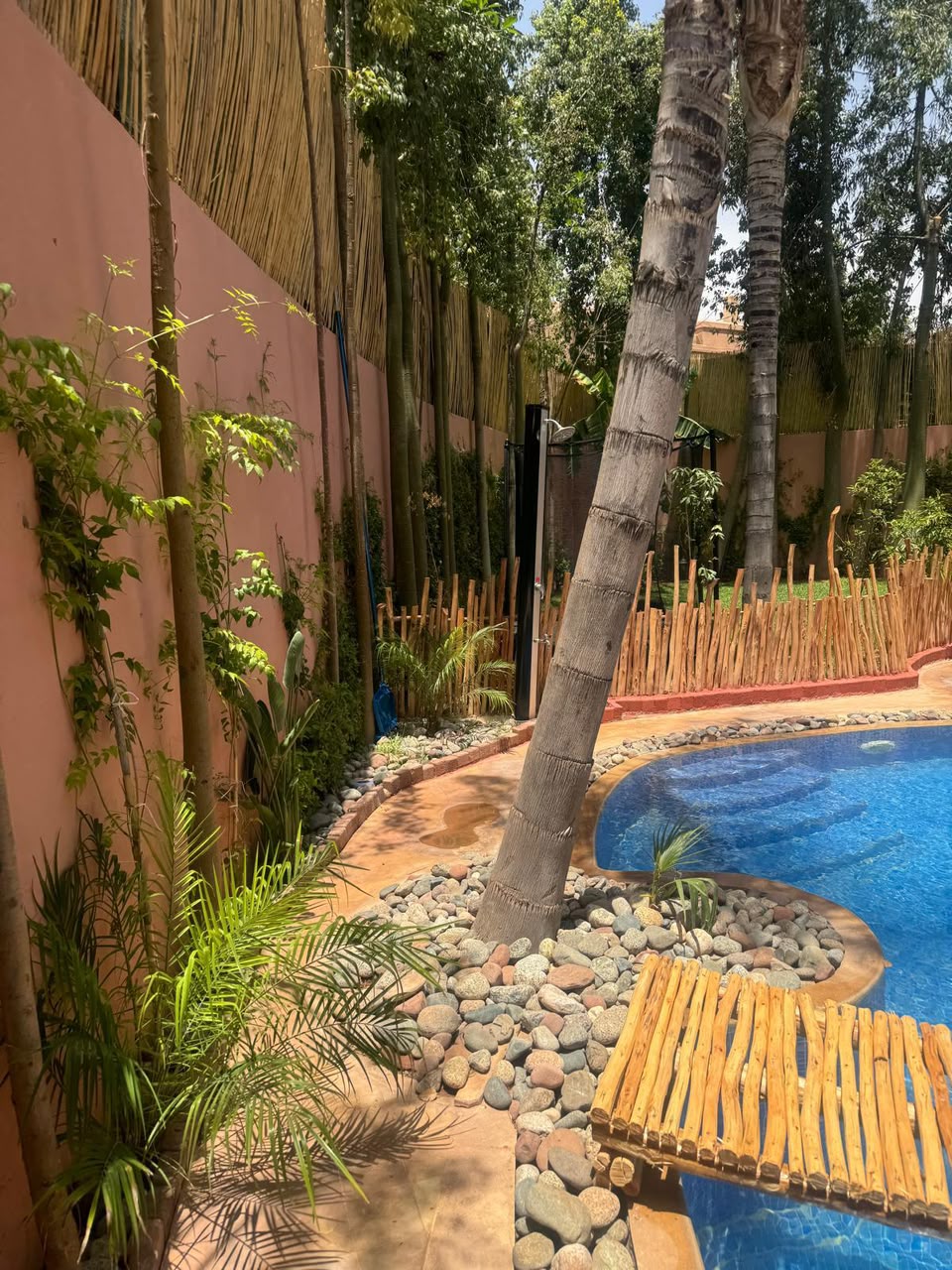 MAISON INDIVIDUELLE DE 800 m² | TARGA -À LOUER