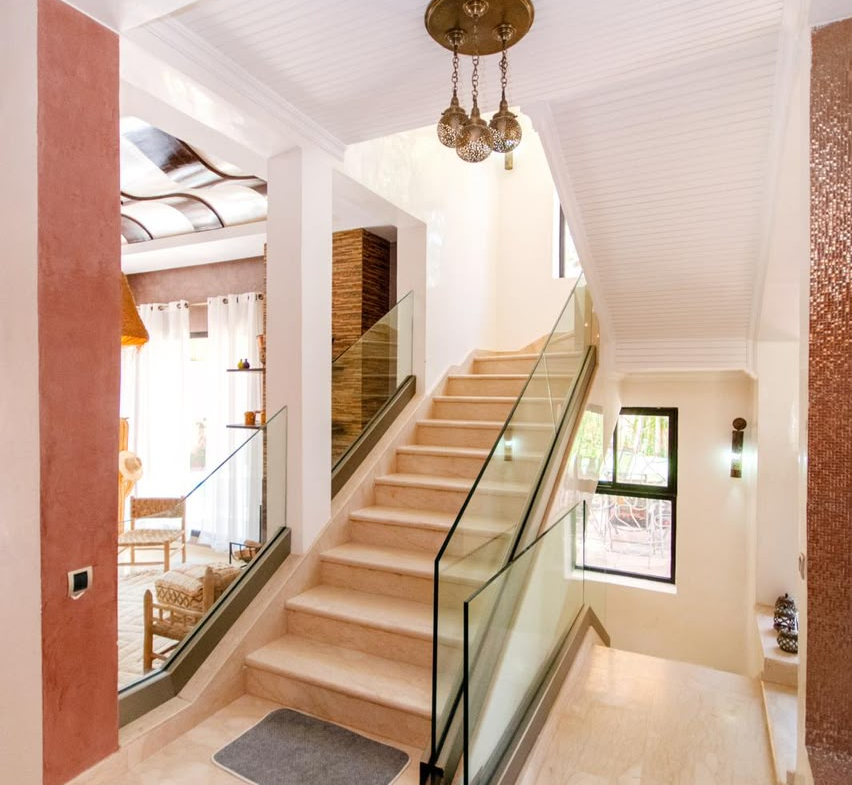 MAISON INDIVIDUELLE DE 800 m² | TARGA -À LOUER