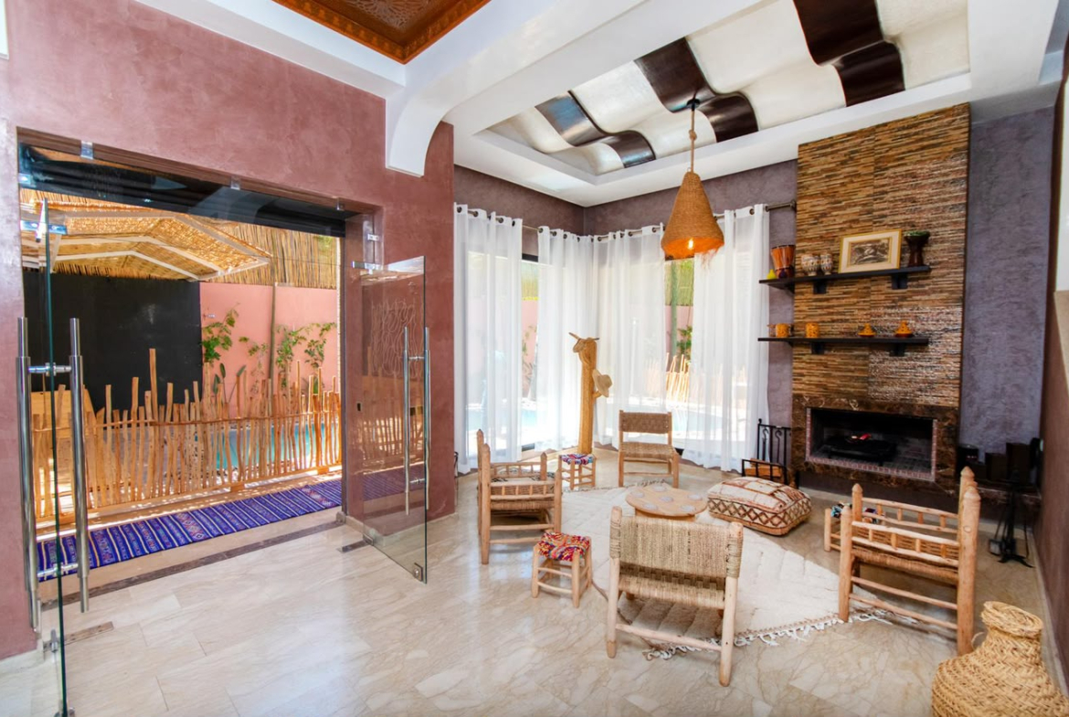 MAISON INDIVIDUELLE DE 800 m² | TARGA -À LOUER
