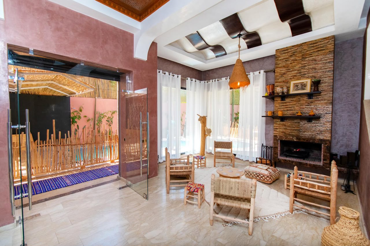 MAISON INDIVIDUELLE DE 800 m² | TARGA -À LOUER