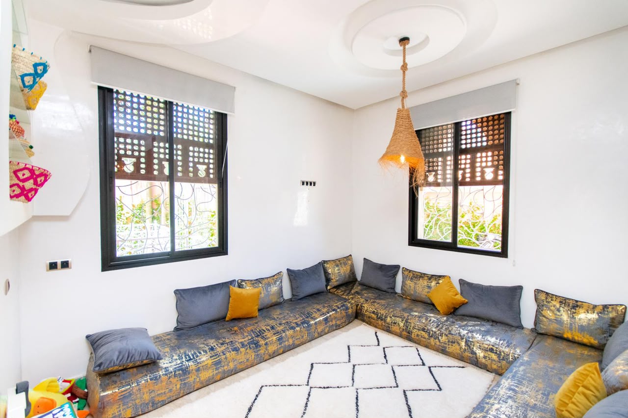MAISON INDIVIDUELLE DE 800 m² | TARGA -À LOUER