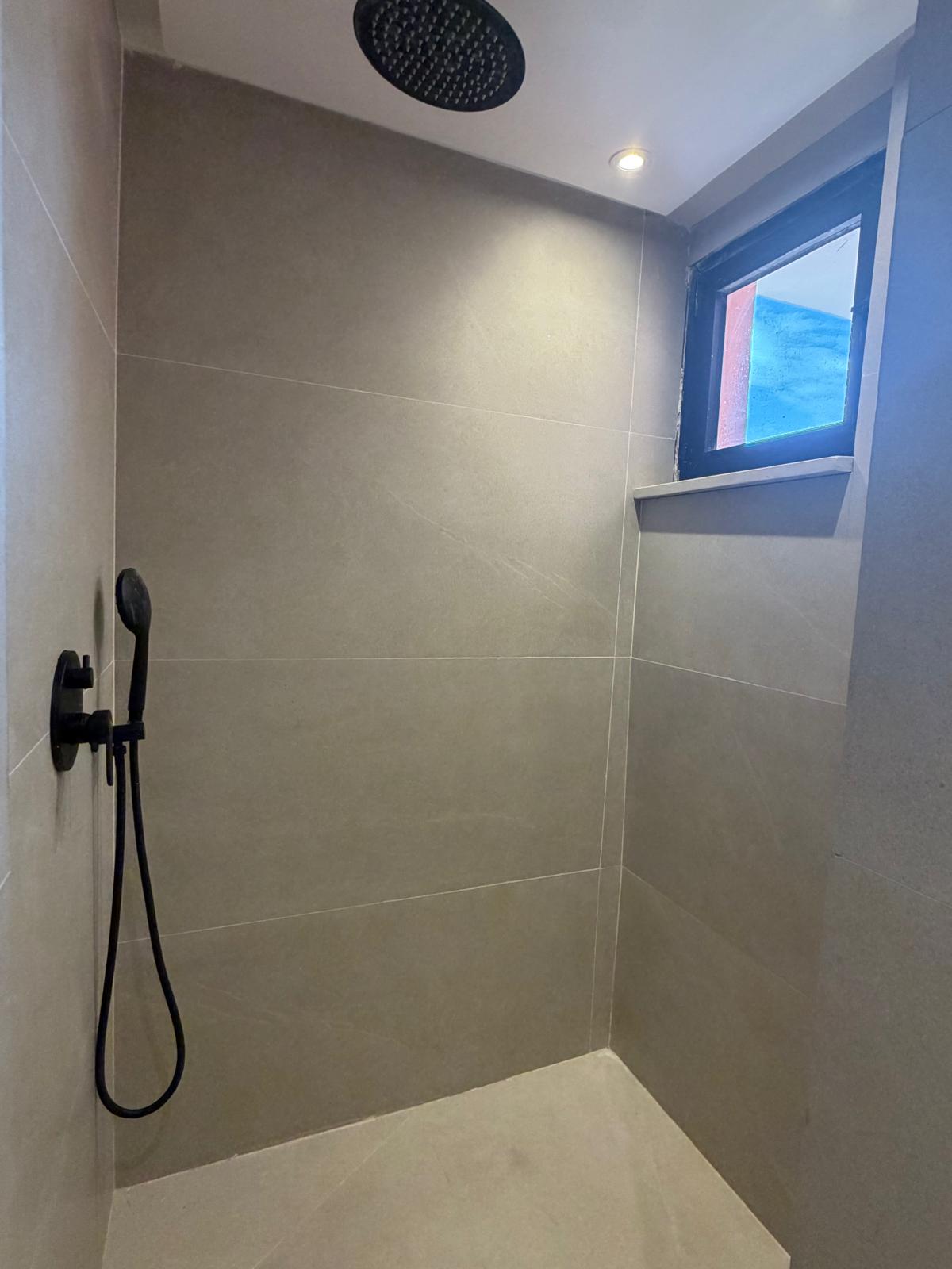 APPARTEMENT A PROXIMITÉ LA RENAISSANCE / À LOUER