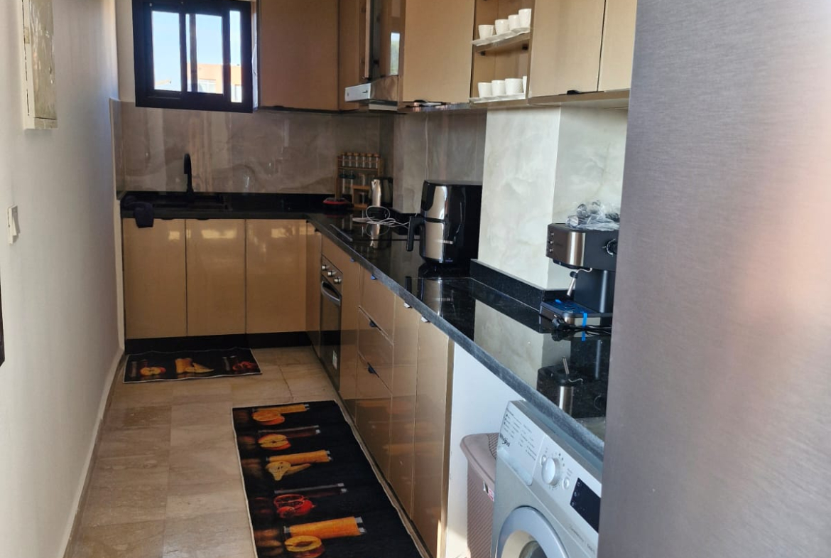 APPARTEMENT A PROXIMITÉ LA RENAISSANCE / À LOUER