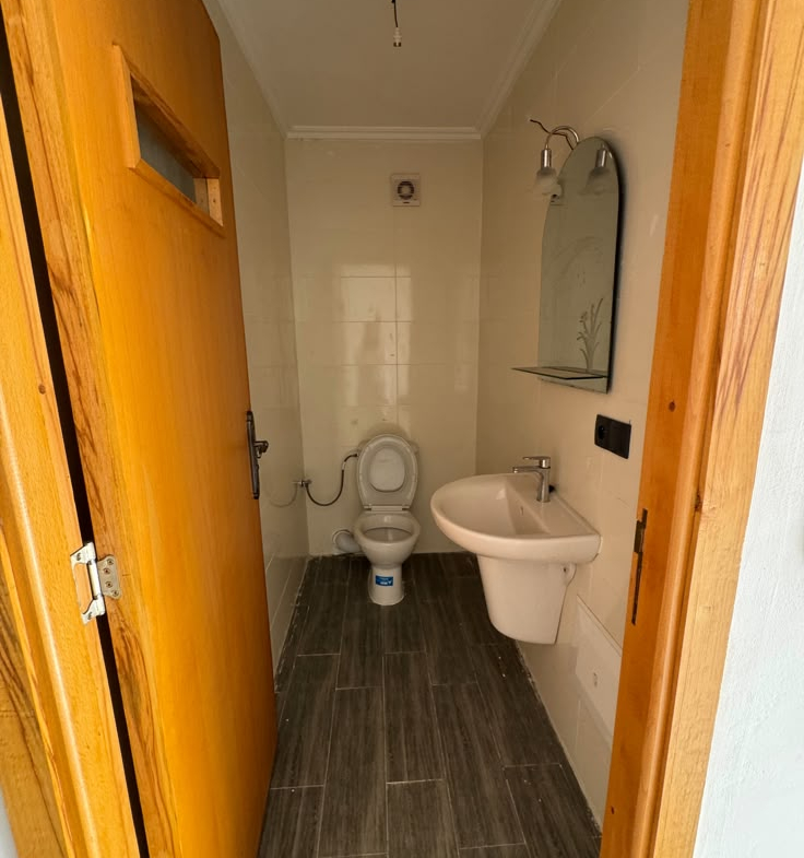 APPARTEMENT (TITRE BUREAU )À PLAZA MAJORELLE -À VENDRE