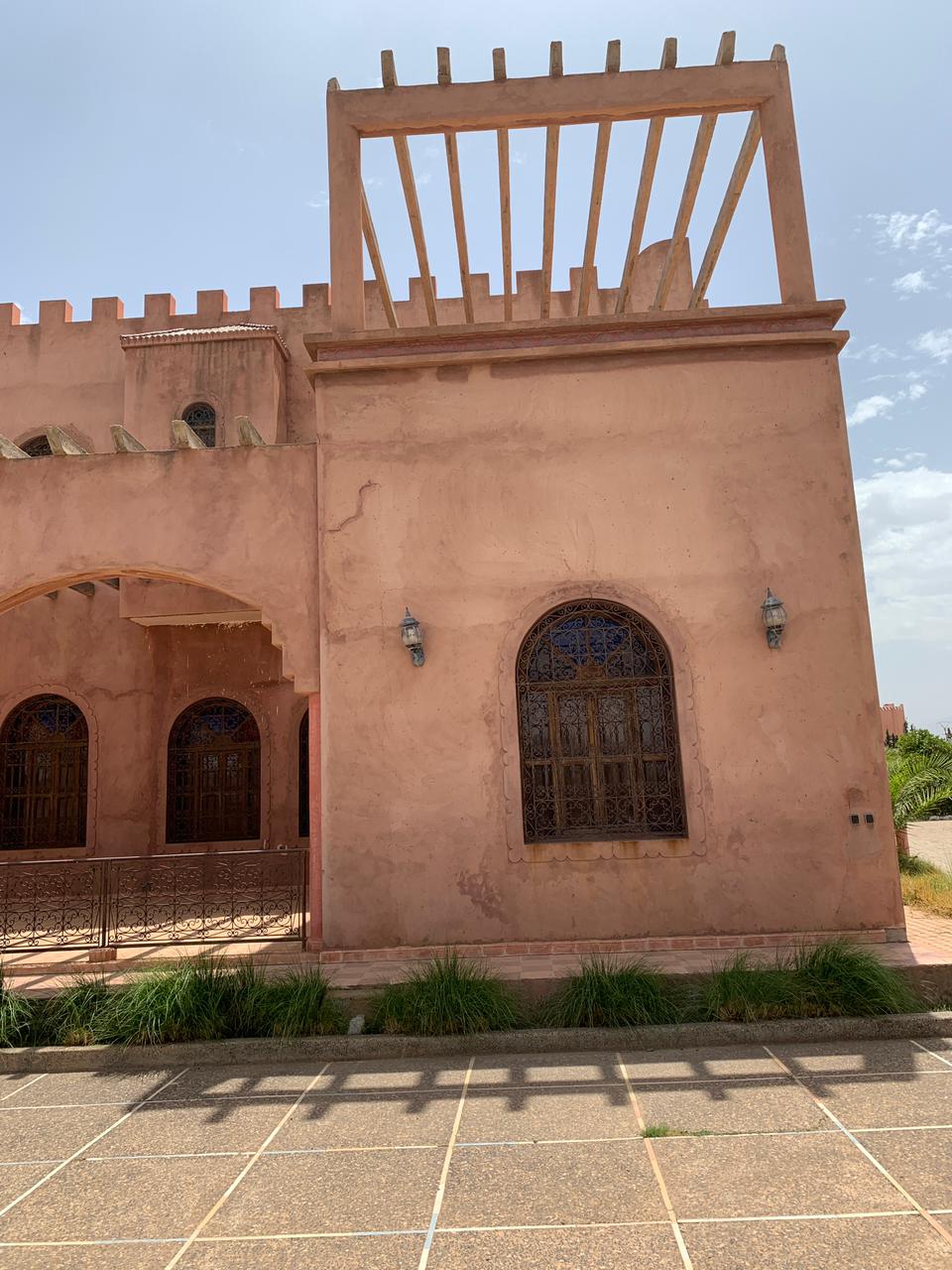 RIAD DE CHARME SUR LA ROUTE DE L’OURIKA- À VENDRE