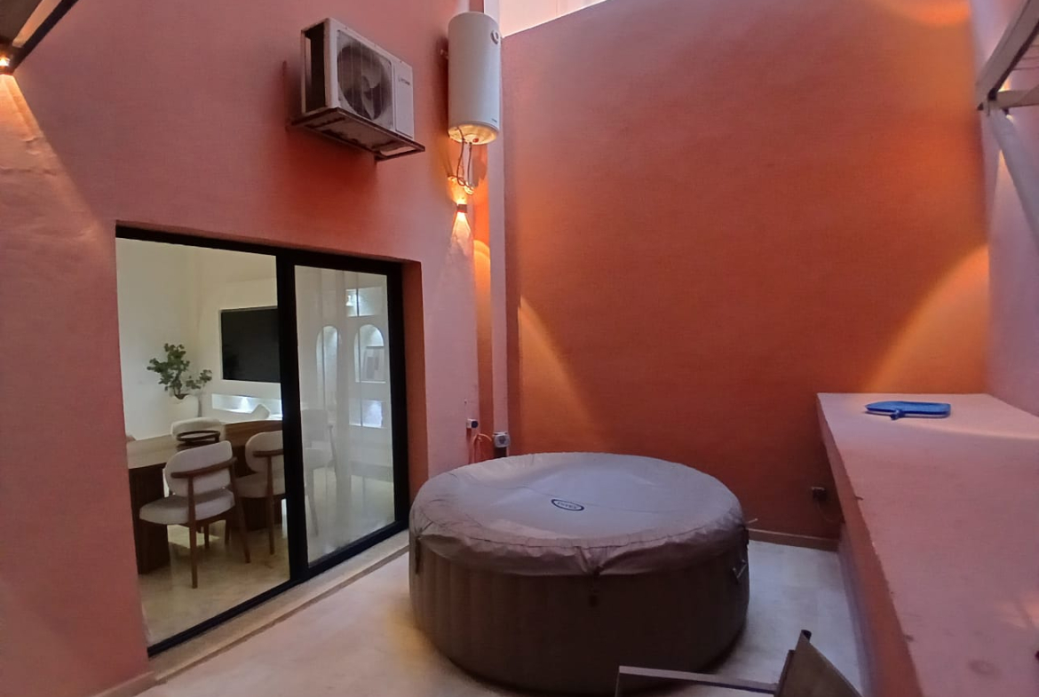 DUPLEX EN REZ-DE-CHAUSSÉE AU CŒUR DE GUÉLIZ- À LOUER
