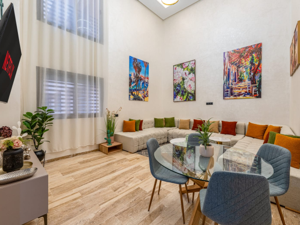 SUPERBE DUPLEX MEUBLE DE 120 m² – À LOUER / GUELIZ