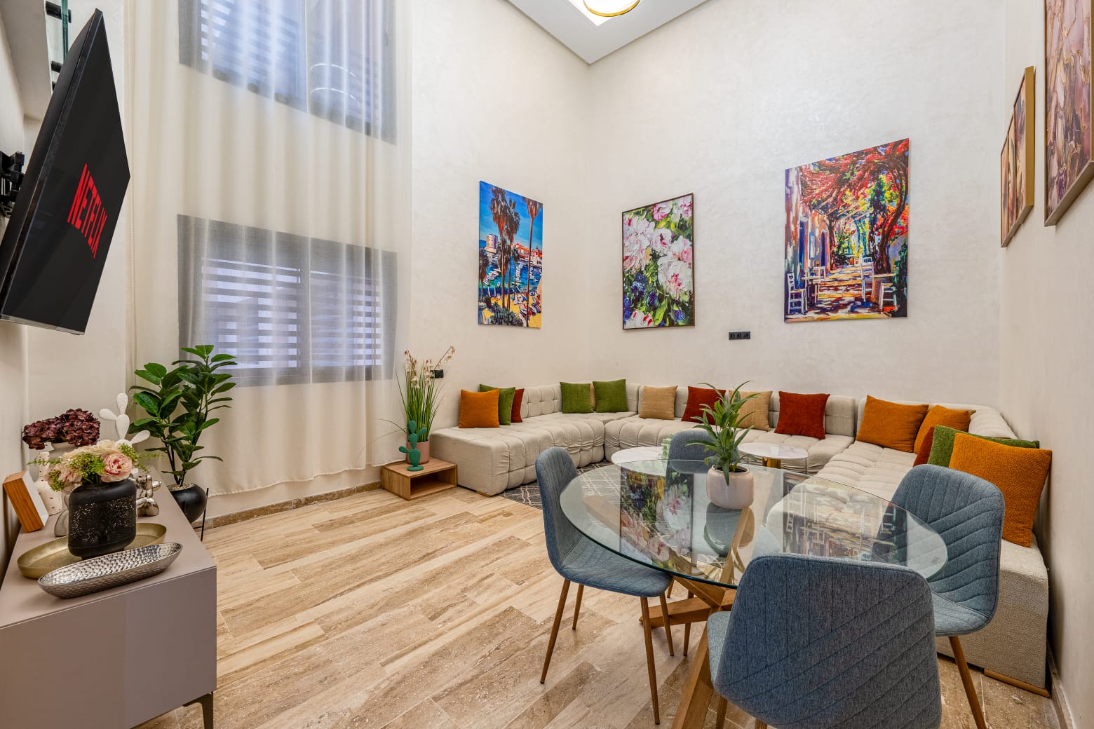 SUPERBE DUPLEX MEUBLE DE 120 m² – À LOUER / GUELIZ