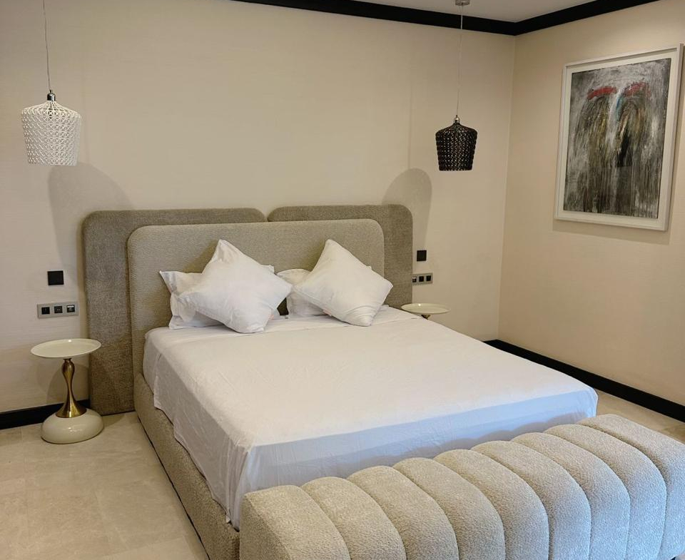 APPARTEMENT DE PRESTIGE AU FOUR SEASONS – A LOUER