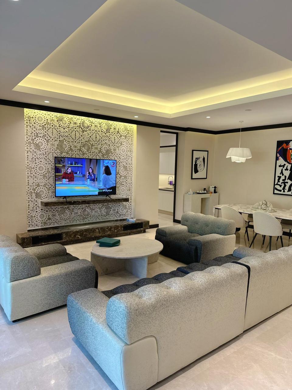 APPARTEMENT DE PRESTIGE AU FOUR SEASONS – A LOUER