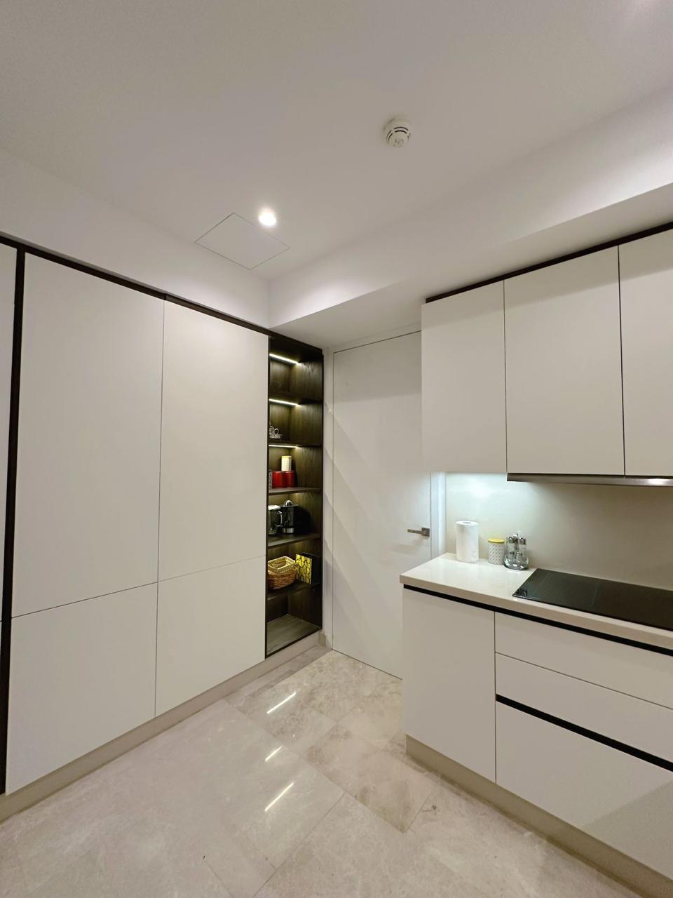 APPARTEMENT DE PRESTIGE AU FOUR SEASONS – A LOUER
