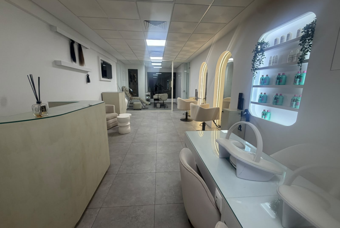 FONDS DE COMMERCE SALON DE BEAUTE À CARRÉ EDEN – À VENDRE