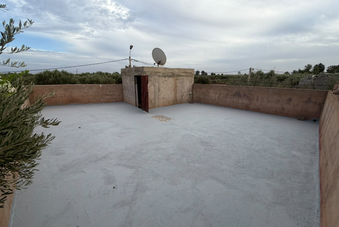 MAISON ROUTE OURIKA, À CÔTÉ DE BLADNA – À LOUER